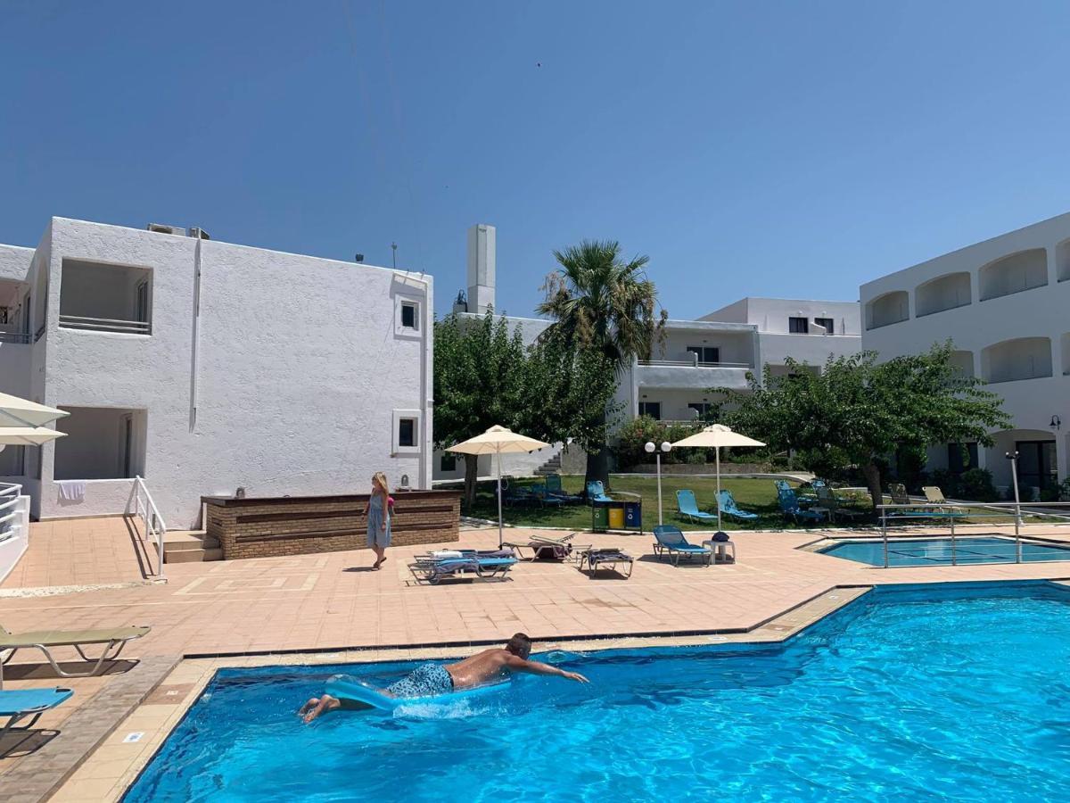 Adel Paradise Adelianos Kampos Exterior foto